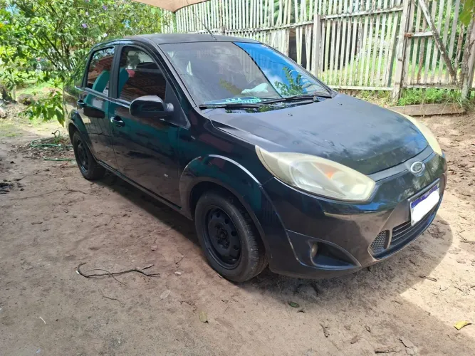 Ford Fiesta Sedan SE 1.6 8V Flex 4P 2014