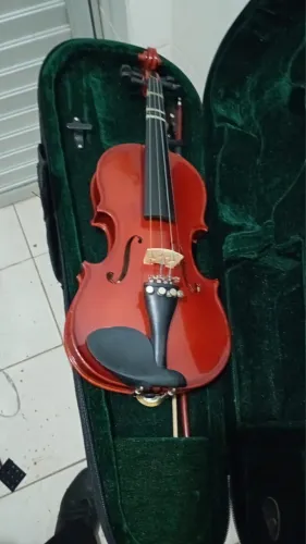 Violino semi novo