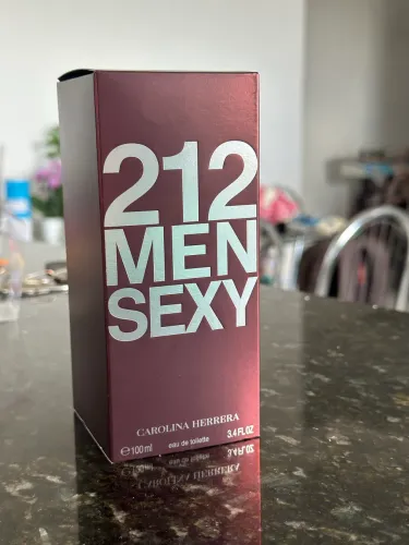 Perfume 212 MEN SEXY 