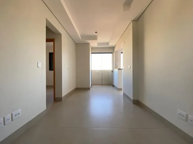 Apartamento à venda no bairro Santa Mônica em Uberlândia