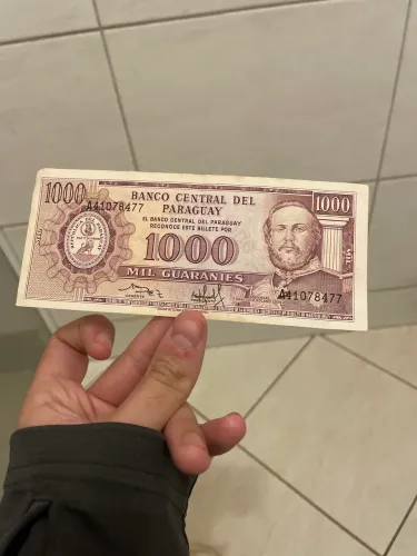 cédula de 1000 Guaranis do Paraguai