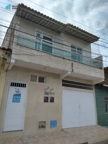 Casa com 2 dormitórios para alugar, 74 m² por R$ 1.300,00/mês - Carlito Pamplona - Fortale