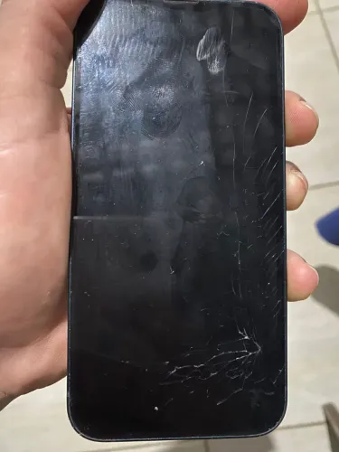 Vende-se iPhone 13 128gb trinco na tela 1300