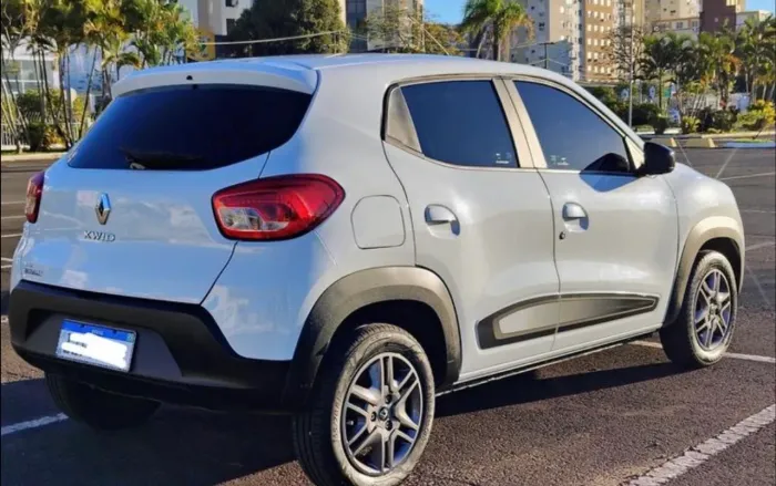 Renault Kwid Outsider 1.0 Flex 12V 5P Mec. 2020