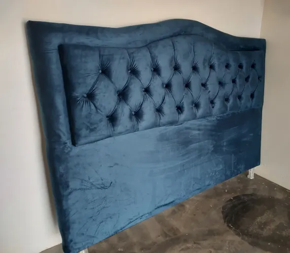 Cabeceira Super KING NOVA medindo 1,96 X 1,50 de 900,00 por 750 reais ENTREGA 
