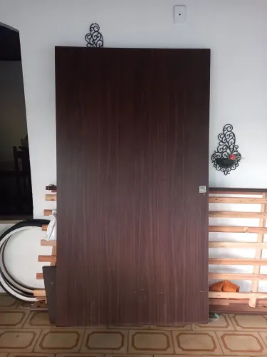 Vendo uma porta