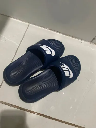 Chinela slide Nike victori 