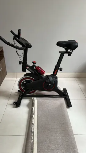 Vendendo bicicleta ergométrica seminova (2 meses de uso)