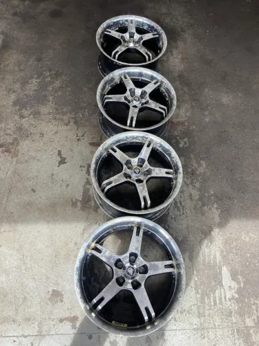 Rodas aro 17 VW FOX e POLO 05 furos 