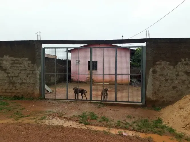 Casa com dois quartos zona leste bairro socialista 