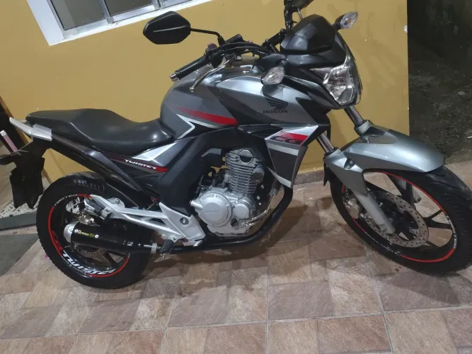 CB Twister 250 Novíssima 35mil km apenas