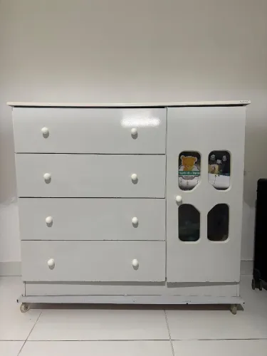 VENDE-SE COMODA SEMINOVA ESPAÇOSA EM ÓTIMO ESTADO