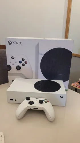 Vendo Xbox Series S (Em excelente estado)