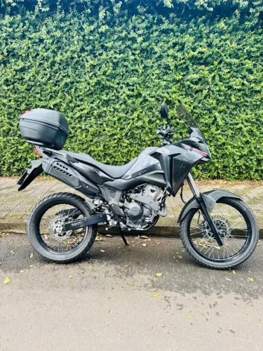 Honda SAHARA apenas 1200 km
