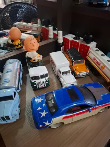 Coleção de Carrinhos Miniaturas 
