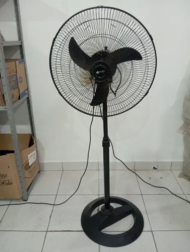 Ventilador grande profissional