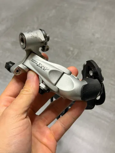 Câmbio Traseiro XT M760 - 9 Velocidades - Invertido
