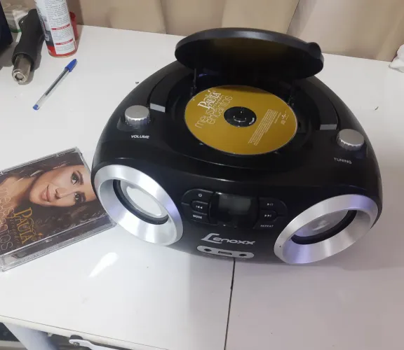 Som toca CD pendrive bluetooth estado de novo