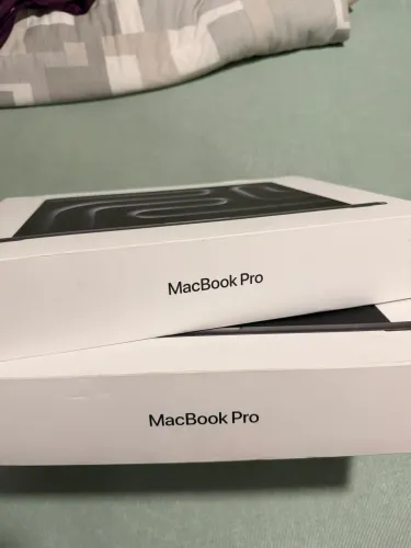 MacBook Pro M5 512GB