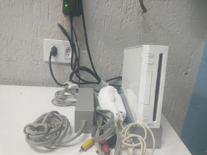 Nintendo Wii completo destravado em perfeito estado