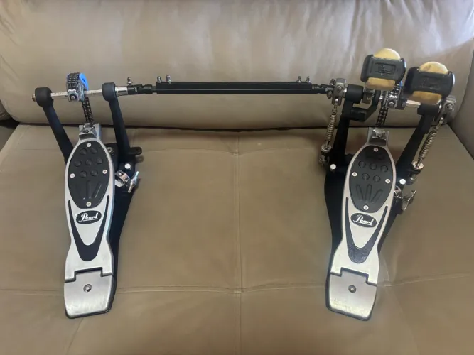 Pedal duplo Pearl Eliminator 2000C
