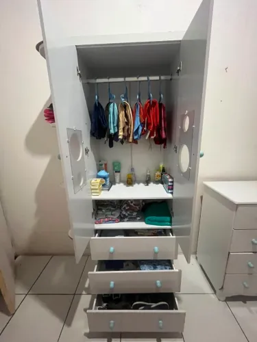Guarda roupa infantil
