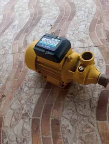 Motor bomba periférica