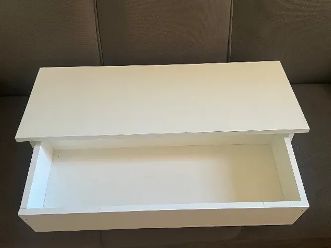 Mesa de computador suspensa - Parede
