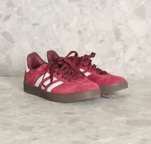 Tênis Adidas Gazelle tamanho 35 novo