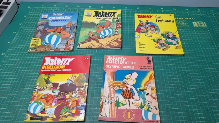 Lote HQs Asterix (em inglês)