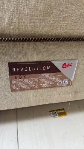 Cama Queen com colchão