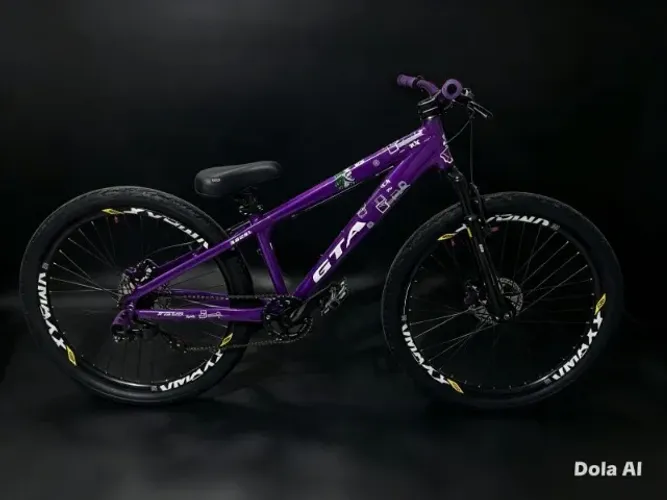 Bicicleta GTA roxa aro 26 semi nova