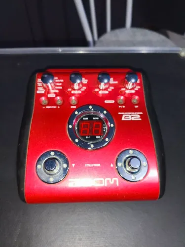 Pedaleira Baixo Zoom B2