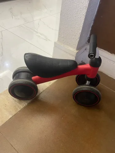 Bicicleta de equilíbrio buba