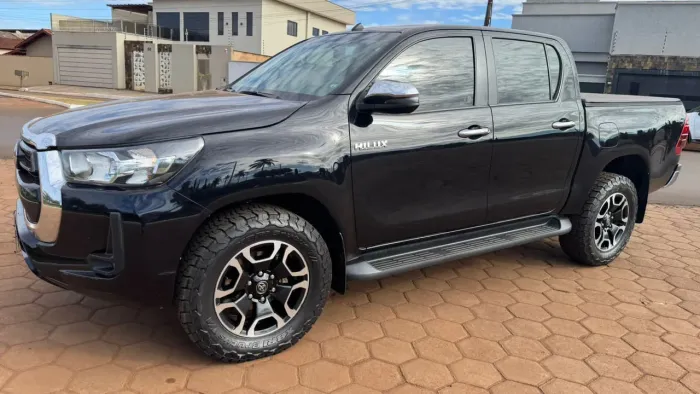 Toyota Hilux CD SRV 4X4 2.8 TDI Diesel Aut. 2023