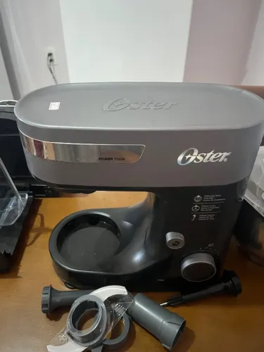 Batedeira de Bolo Oster