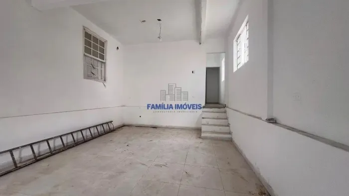 Alugar loja de frente no Campo Grande em Santos SP