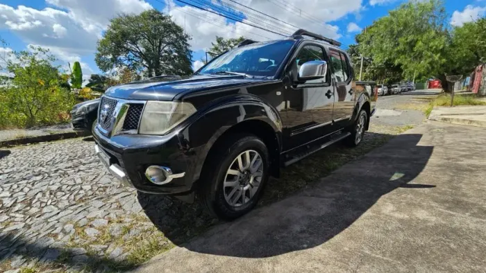 Nissan Frontier SL CD 4X4 2.5tb Diesel AUT 2014