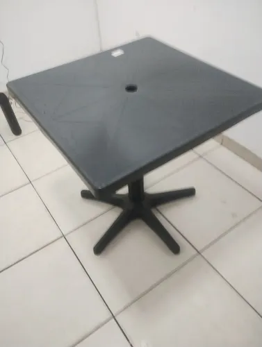 Mesa Quadrada desmontável 70 x 70 cm