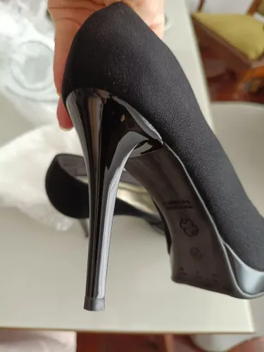 Peep Toe salto 08 cm. Número 38.