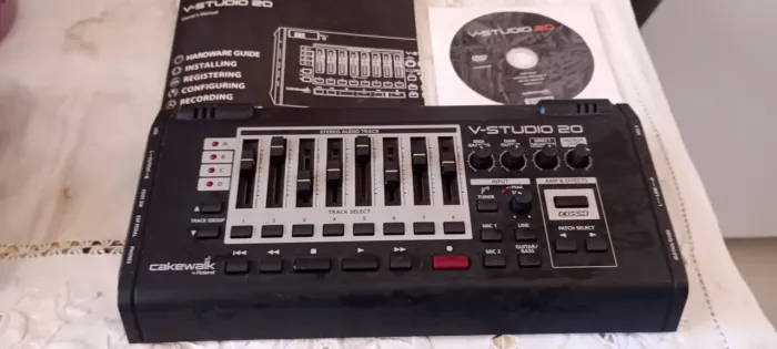Roland V- Studio 20- gravador multipistas com efeitos