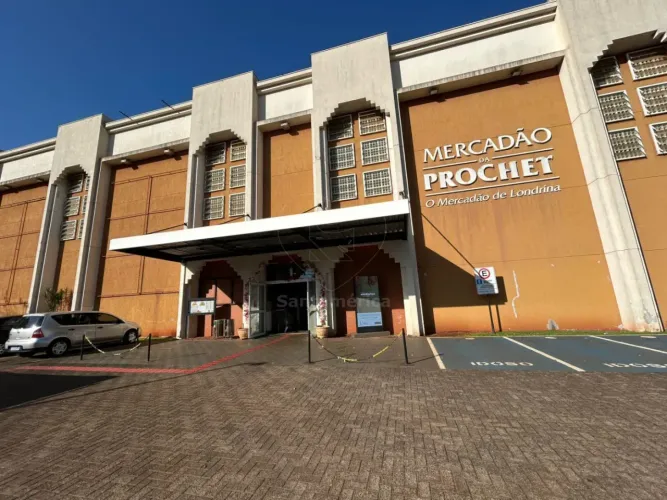 Loja Comercial no Mercadão da Prochet, próximo do Lago Igapó