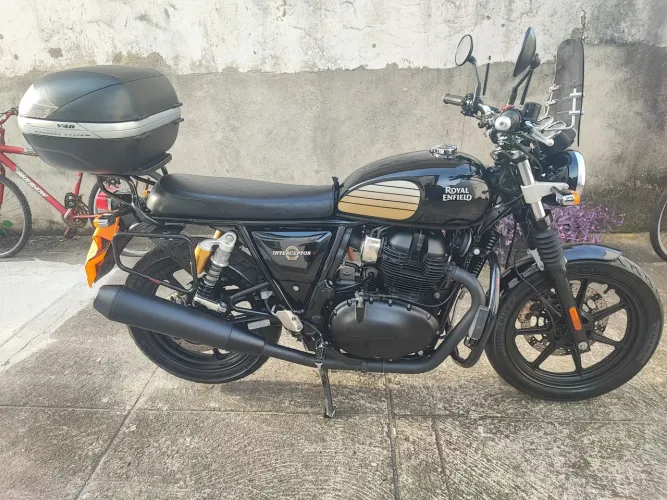 Interceptor Ray Black 650cc