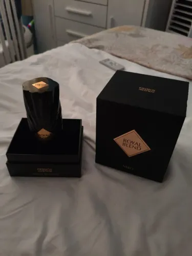 Perfume Royal Blend Nero 100ml de French Avenue com APC completa e volumetria cheia