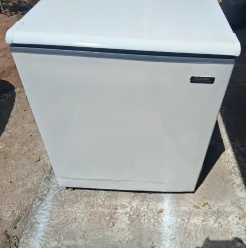 Freezer Esmaltec 1 porta