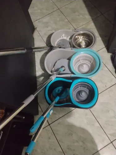 Vendo 3 kit de limpeza valor 50.00 os três tratar 45.9.9838.9922