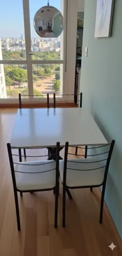 Mesa de jantar 4 cadeiras