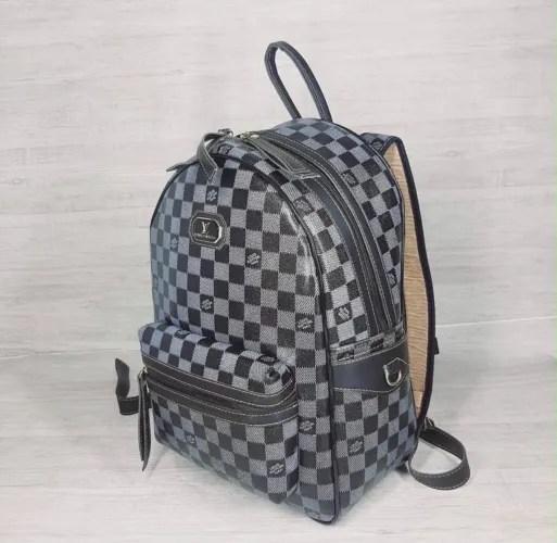 Mochila Preta Louis Vuitton