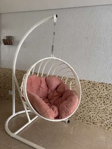 Cadeira balançando suspensa