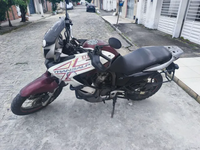 Moto Transalp 700 ano 2011